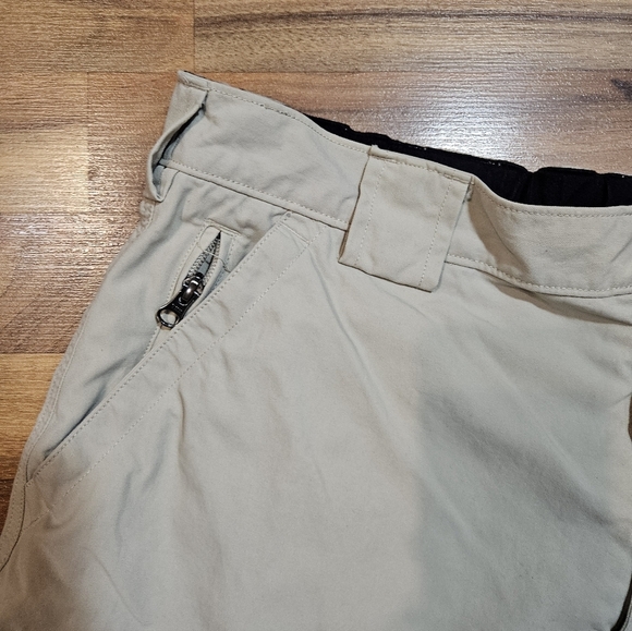 Duluth Trading Co Men’s Shorts XL Khaki Nylon Outdoor Hiking Zip Pocket Utility - Picture 2 of 8